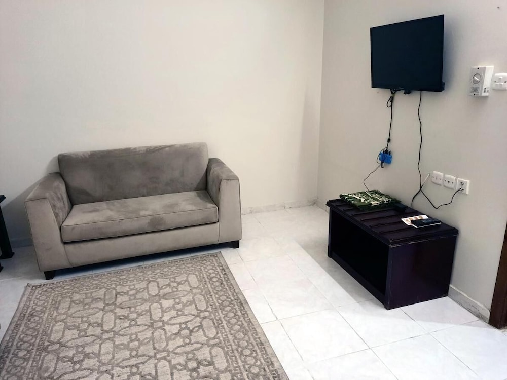 فندق جولدن العرين(Golden Al Areen Hotel Abha) 20/24