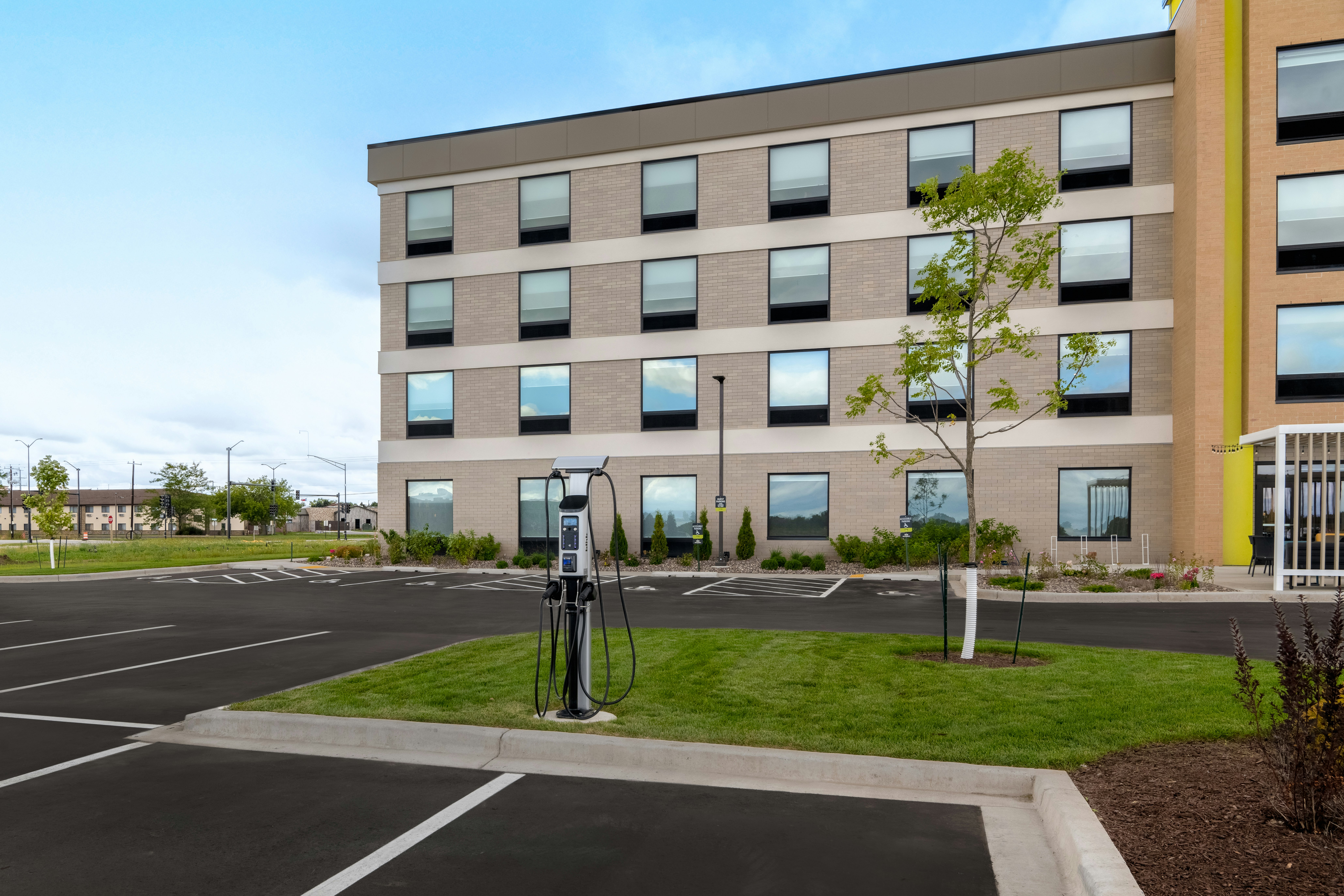 Home2 Suites by Hilton Sheboygan 28/29