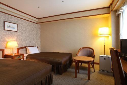 Standard, Twin Beds, North View, Smoking