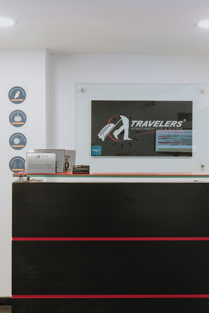 Travelers Apartamentos and Suites Orange Medellin 9/50