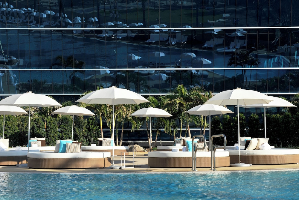 Fontainebleau Miami Beach 41/46