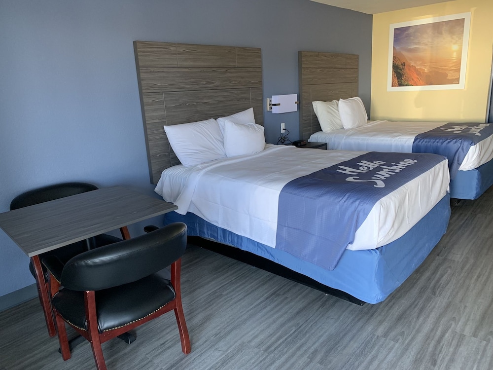 Days Inn by Wyndham Okmulgee 4/15
