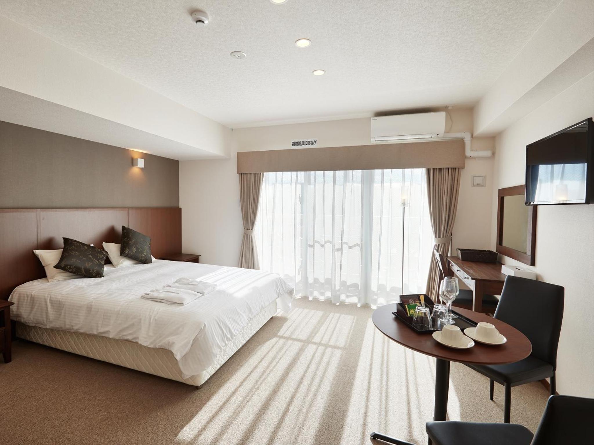 Condominium, Double Bed
