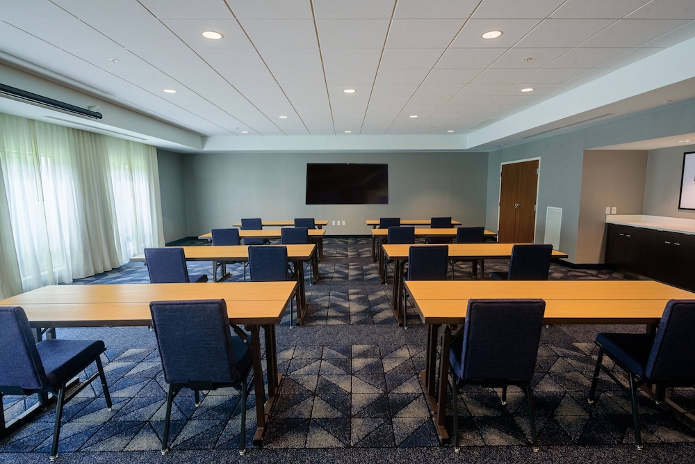 Courtyard by Marriott Wilkes-Barre Arena 34/48