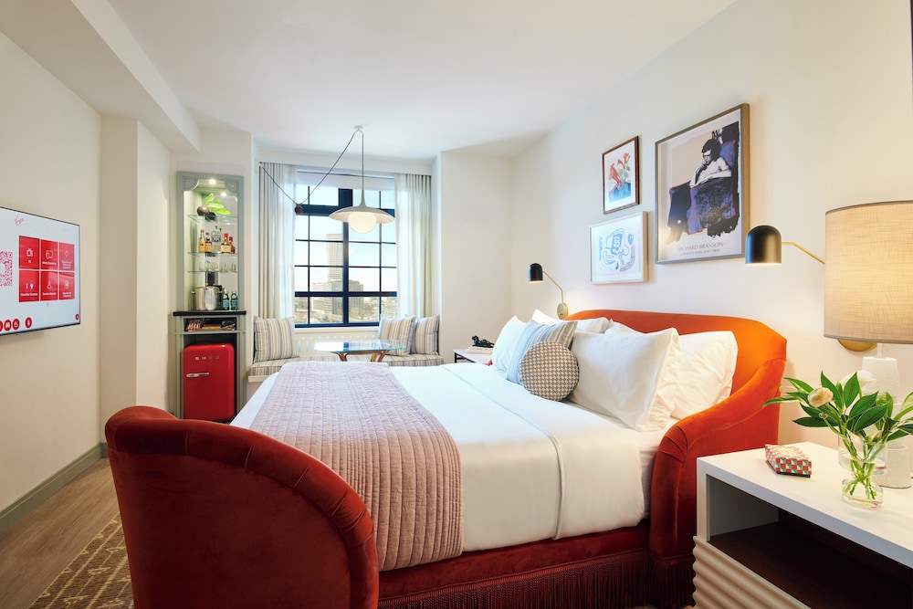GRAND, SUITE, KING BED, BALCONY