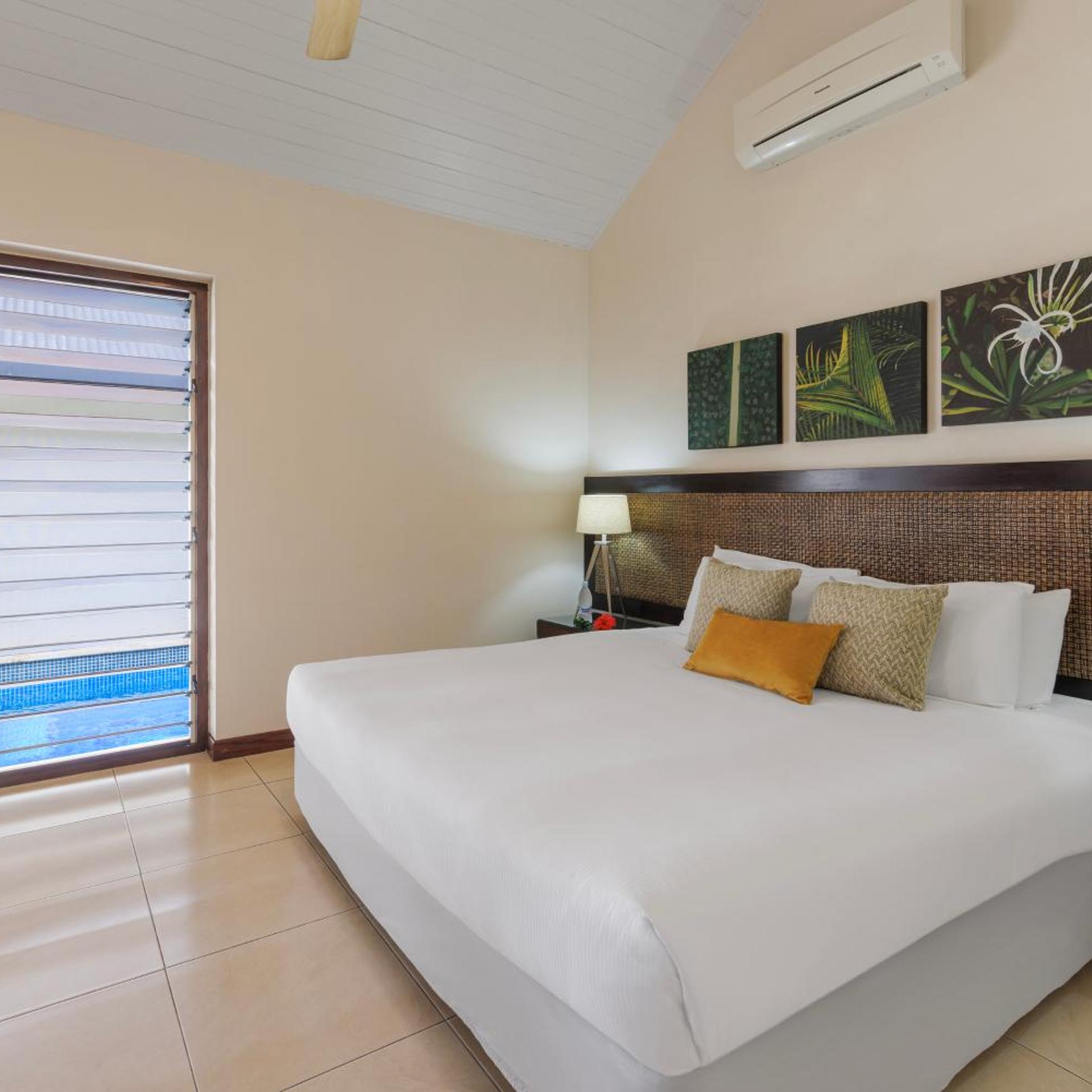 Garden View Pool Apartment