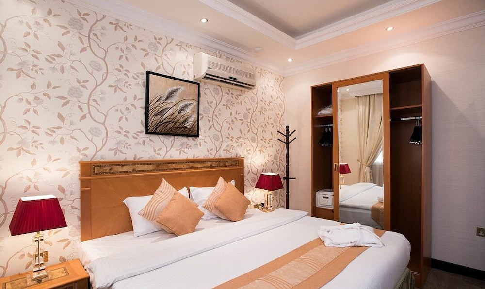 Garden Hotel 5/49