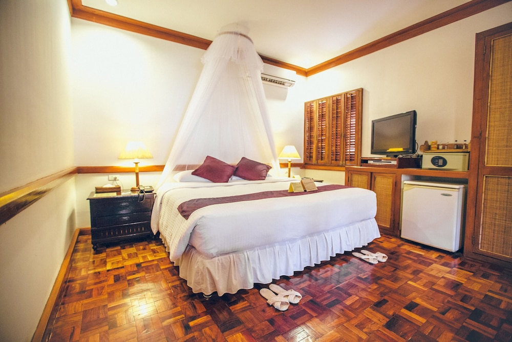FRIDAYS BORACAY RESORT 9/50