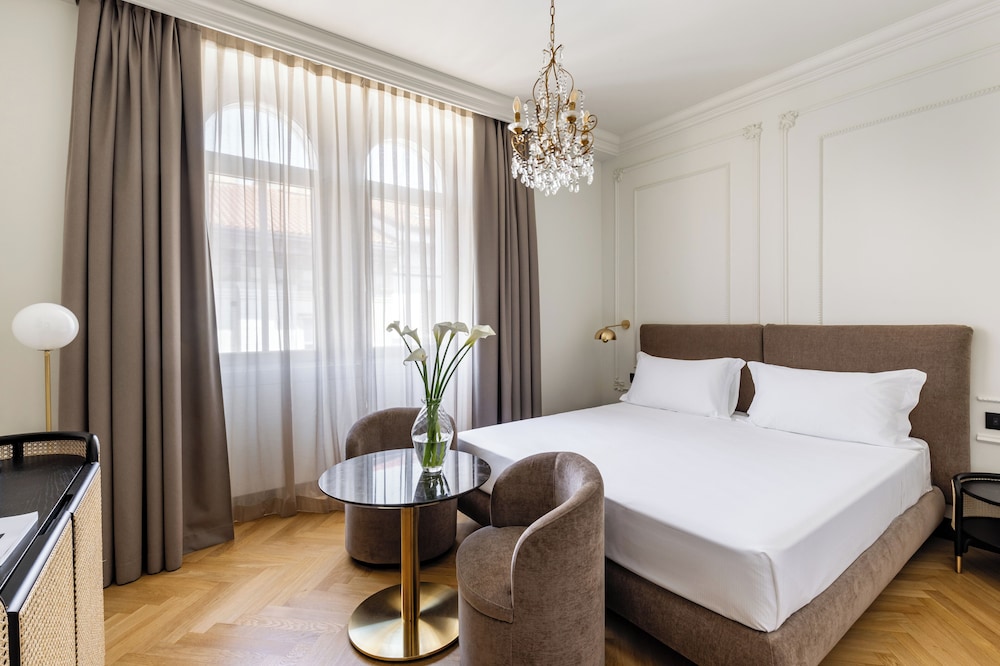 Continentale Hotel 23/66