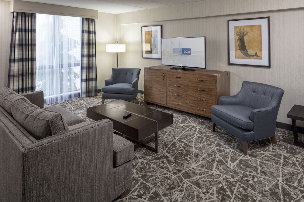 Hotel 1620 Plymouth Harbor 32/65