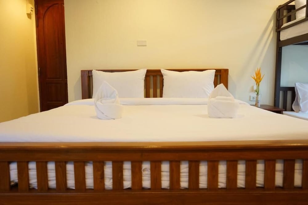 Hathai House Resort 14/48