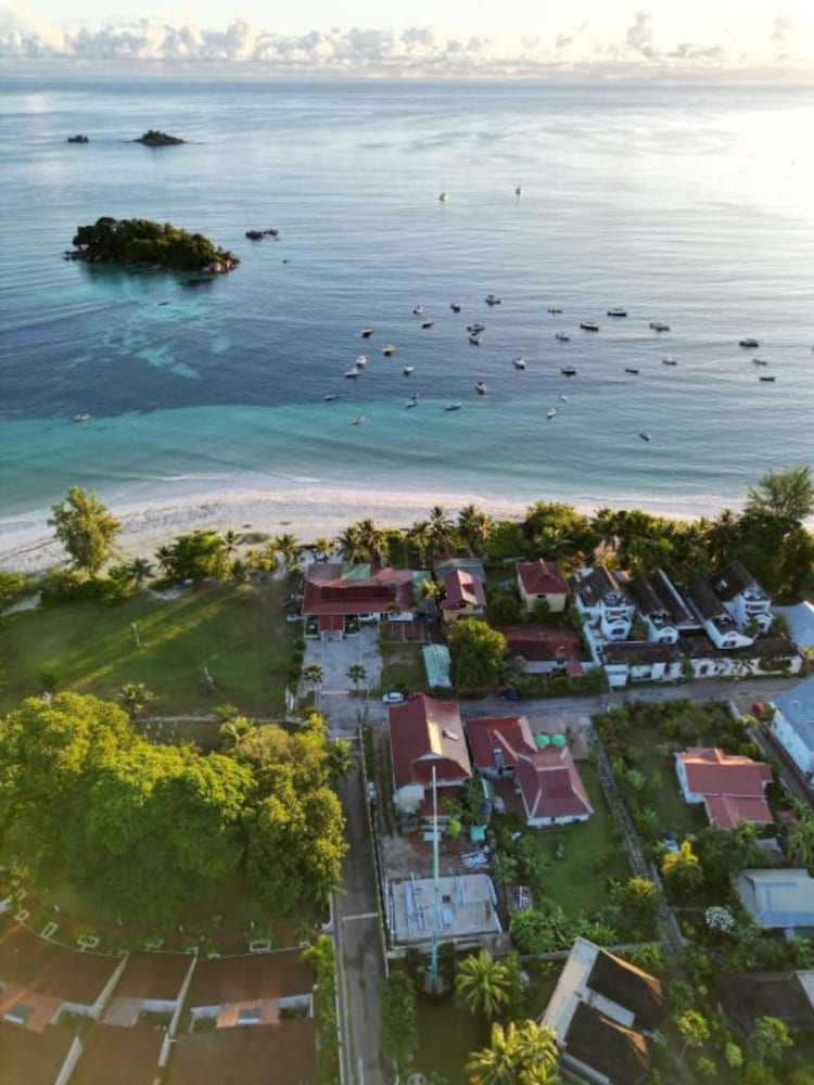Berjaya Praslin Resort 56/59