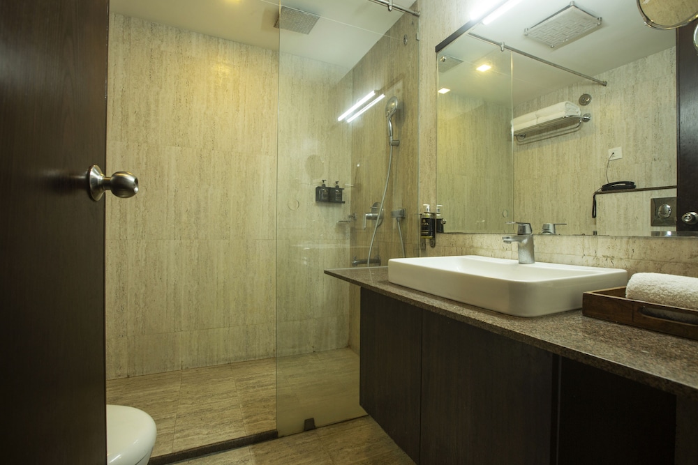 Hotel Mumbai House 49/50