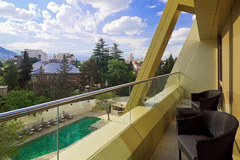 Sheraton Grand Tbilisi Metechi Palace in TBILISI