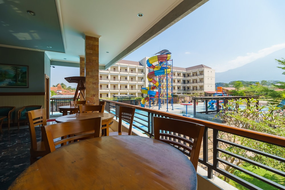 RedDoorz Resort Premium @ Sangkan Hurip Kuningan 37/49