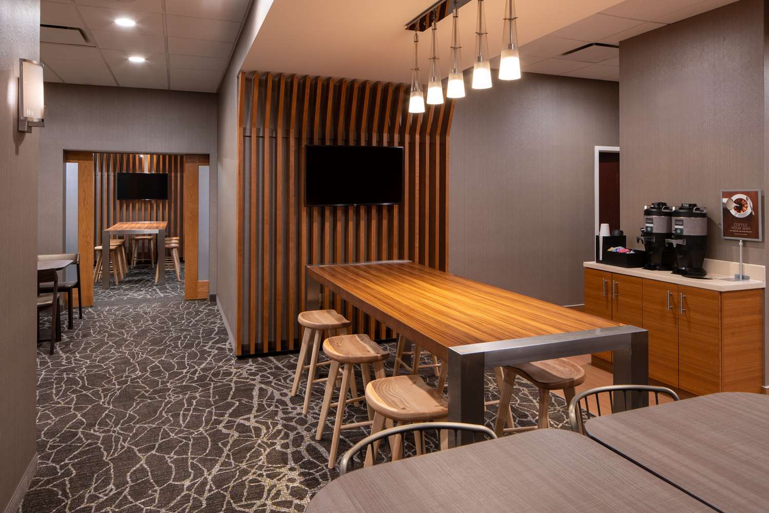 Sonesta Select Nashville Airport Suites 14/33