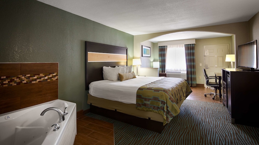 Best Western Executive Suites 10/38