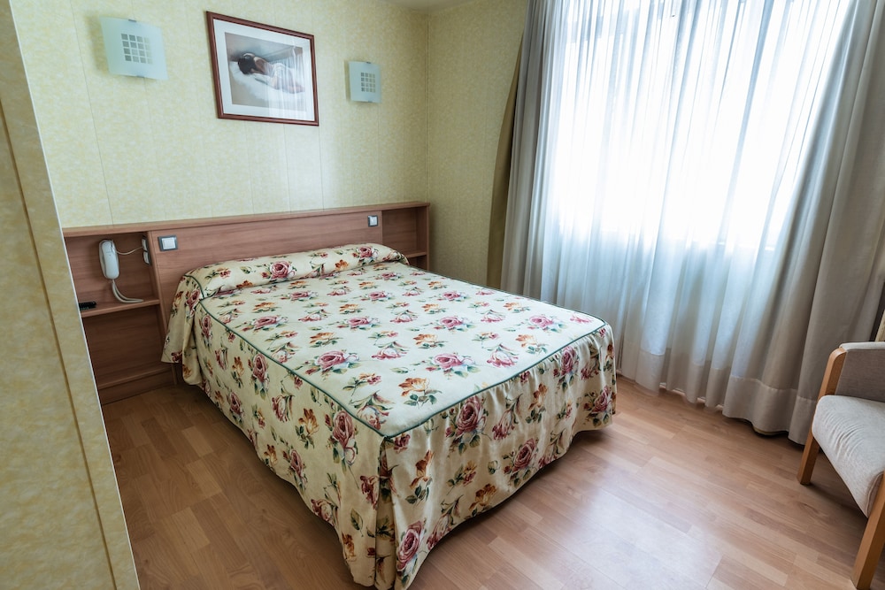 Hotel Bedoya 16/32