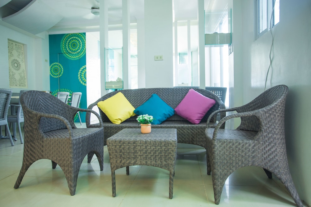 Grand Blue Beach Hotel 58/77