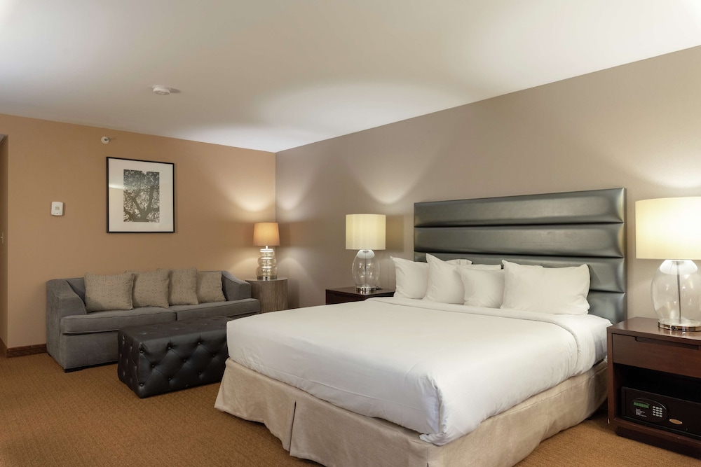 Doubletree By Hilton Bloomington Minneapolis South 11/60