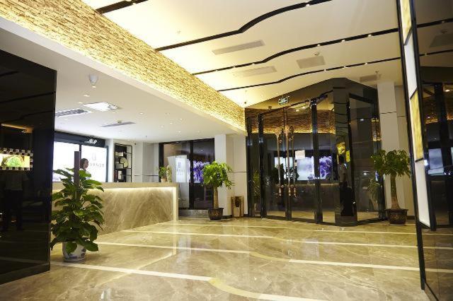Lavande Hotel (Zhanjiang Guomao Guangbai) 16/60