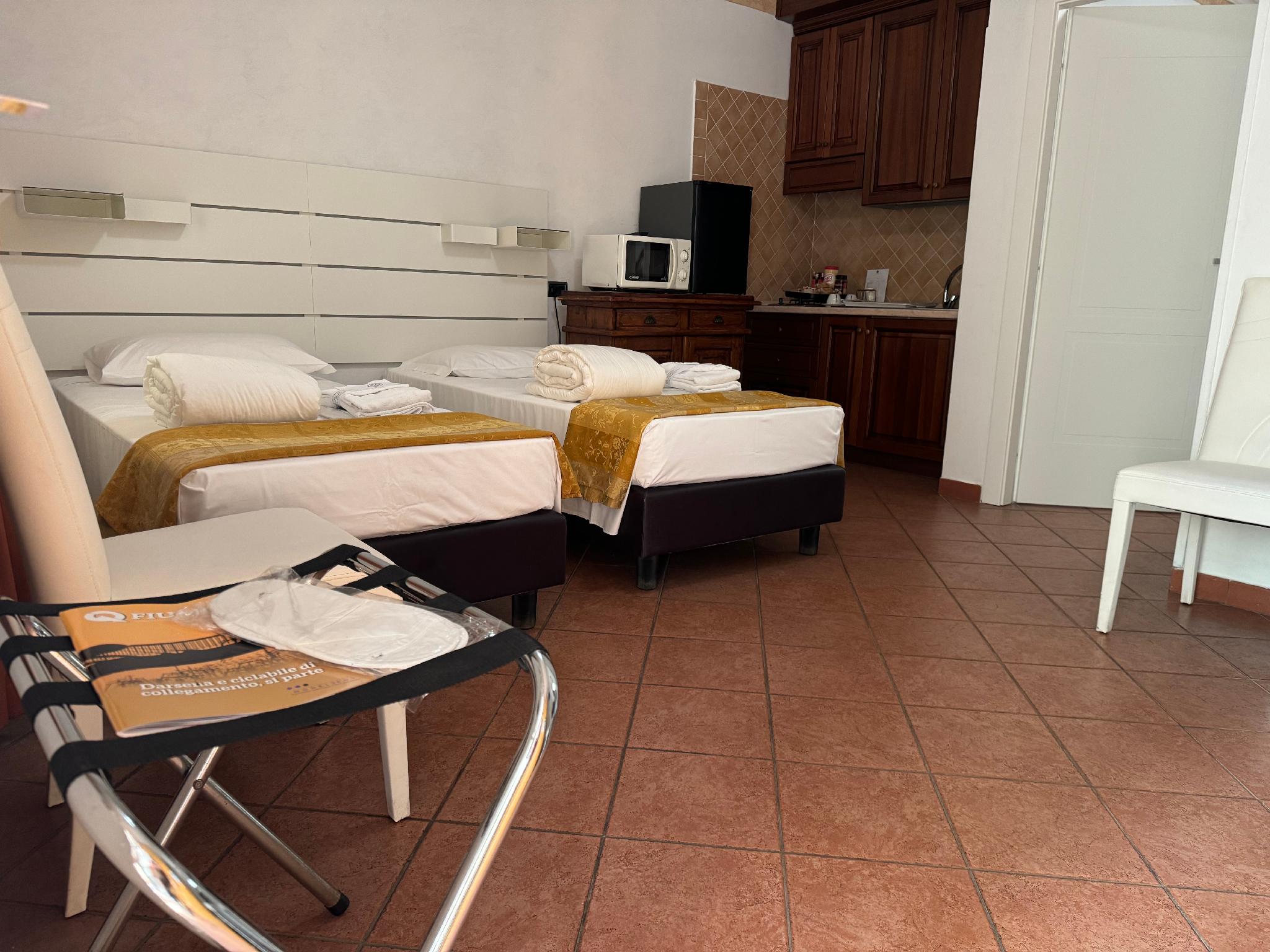 غرفة ثلاثية