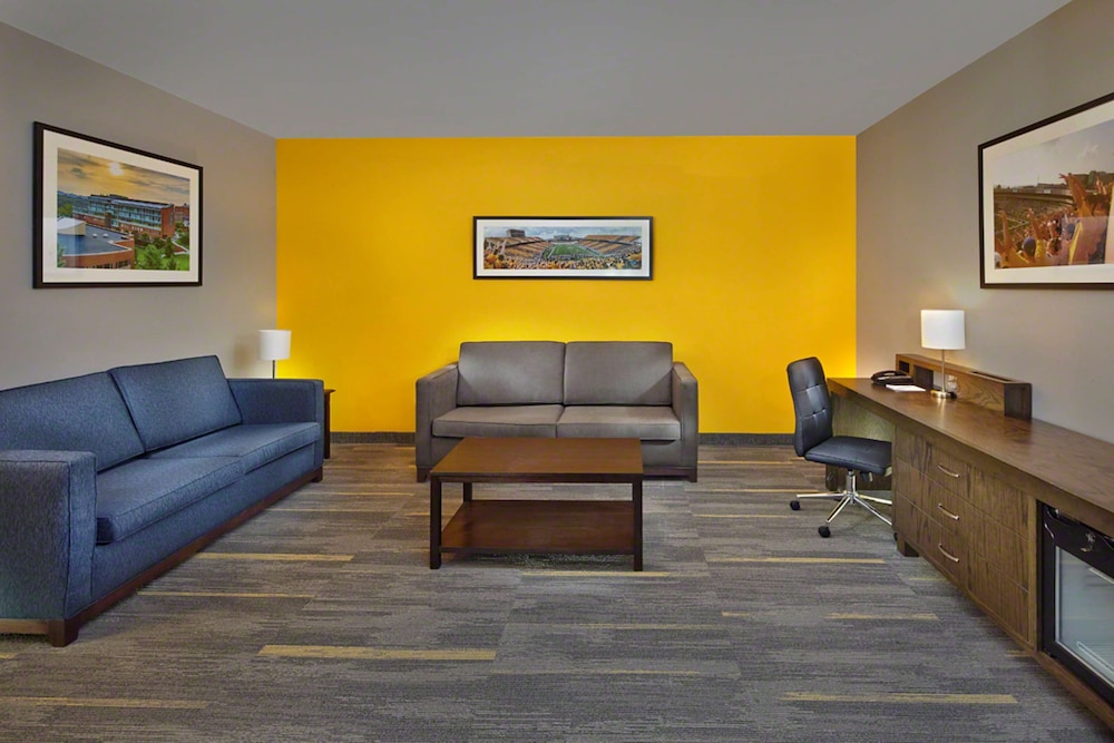 Scholar Morgantown, Tapestry Collection by Hilton 19/32