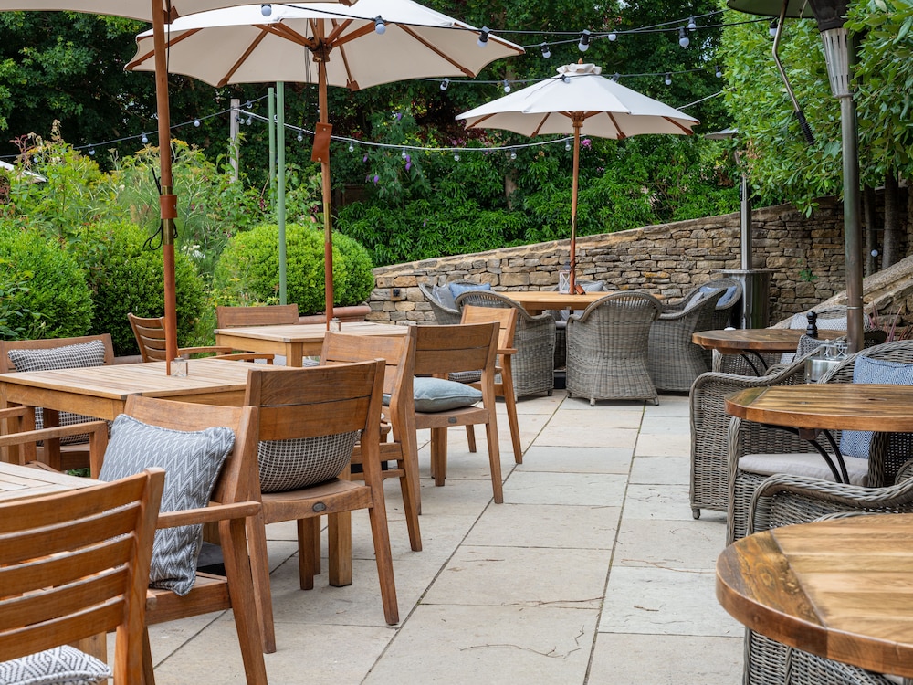 The Wheatsheaf Inn 31/46
