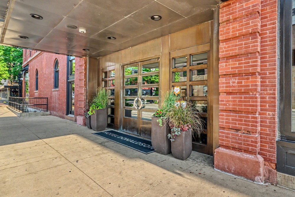 Hotel Donaldson 42/49