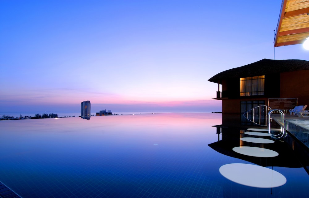 Karon Phunaka Resort 40/49