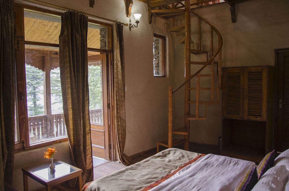 HERITAGE VILLAGE RESORT 37/77