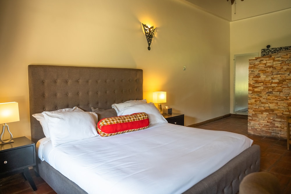 Le Petit Village Hotel 11/50