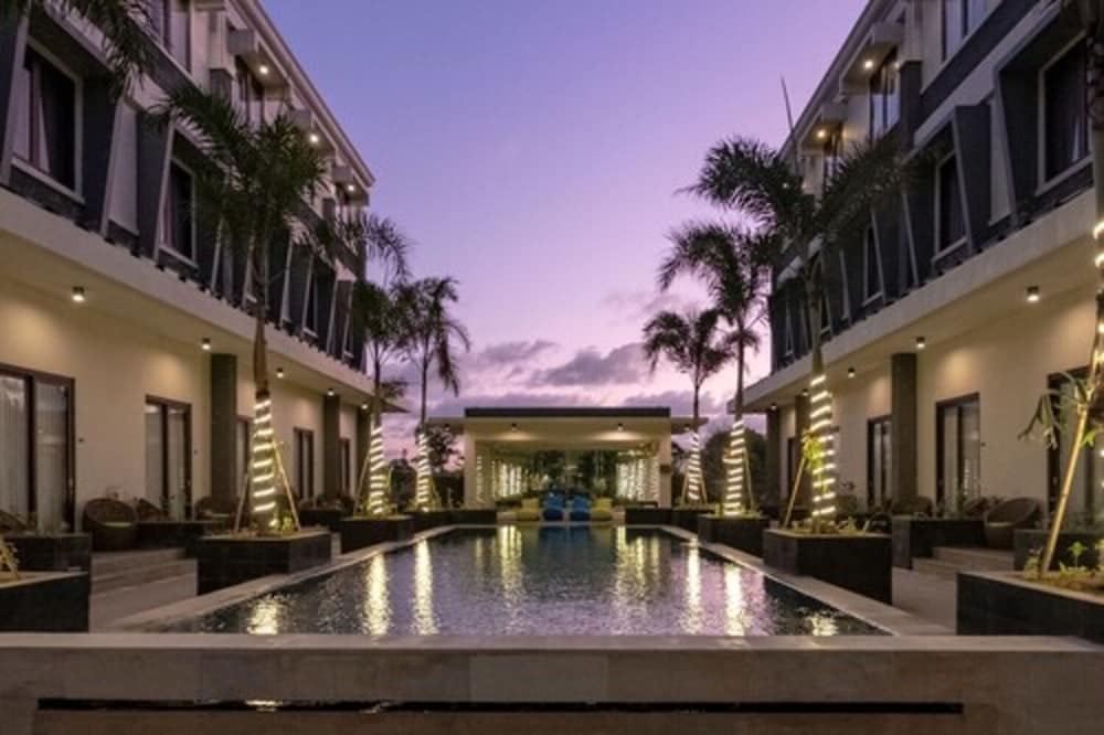 ILLIRA Lite Hotel Praya 57/59