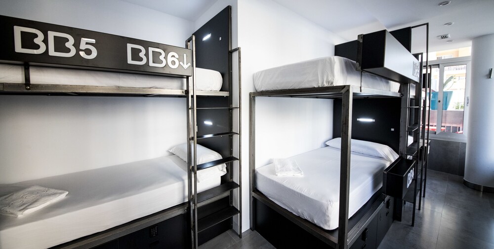 Bea Beach Hostel 6/44