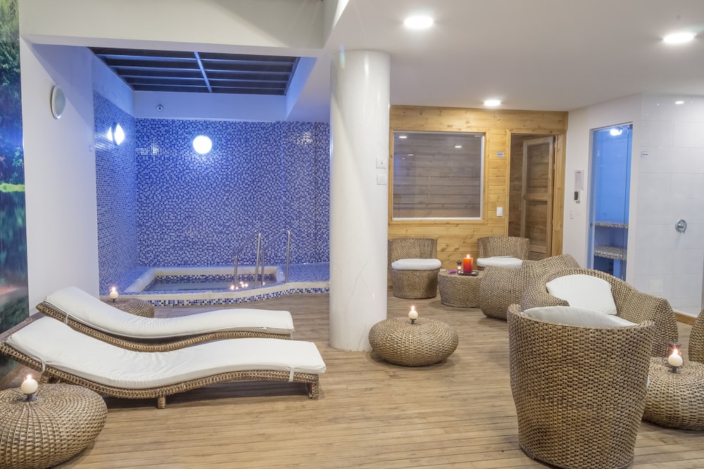 Hotel Apartamentos Regency La Feria 24/50