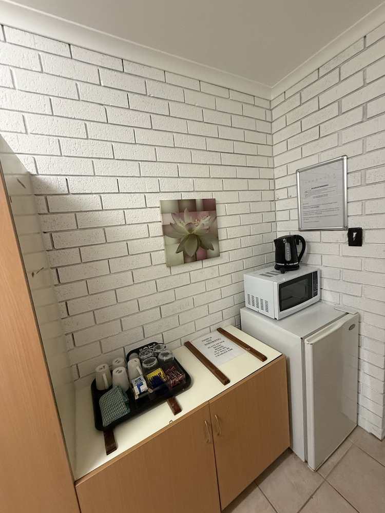 Budget Motel 19/46