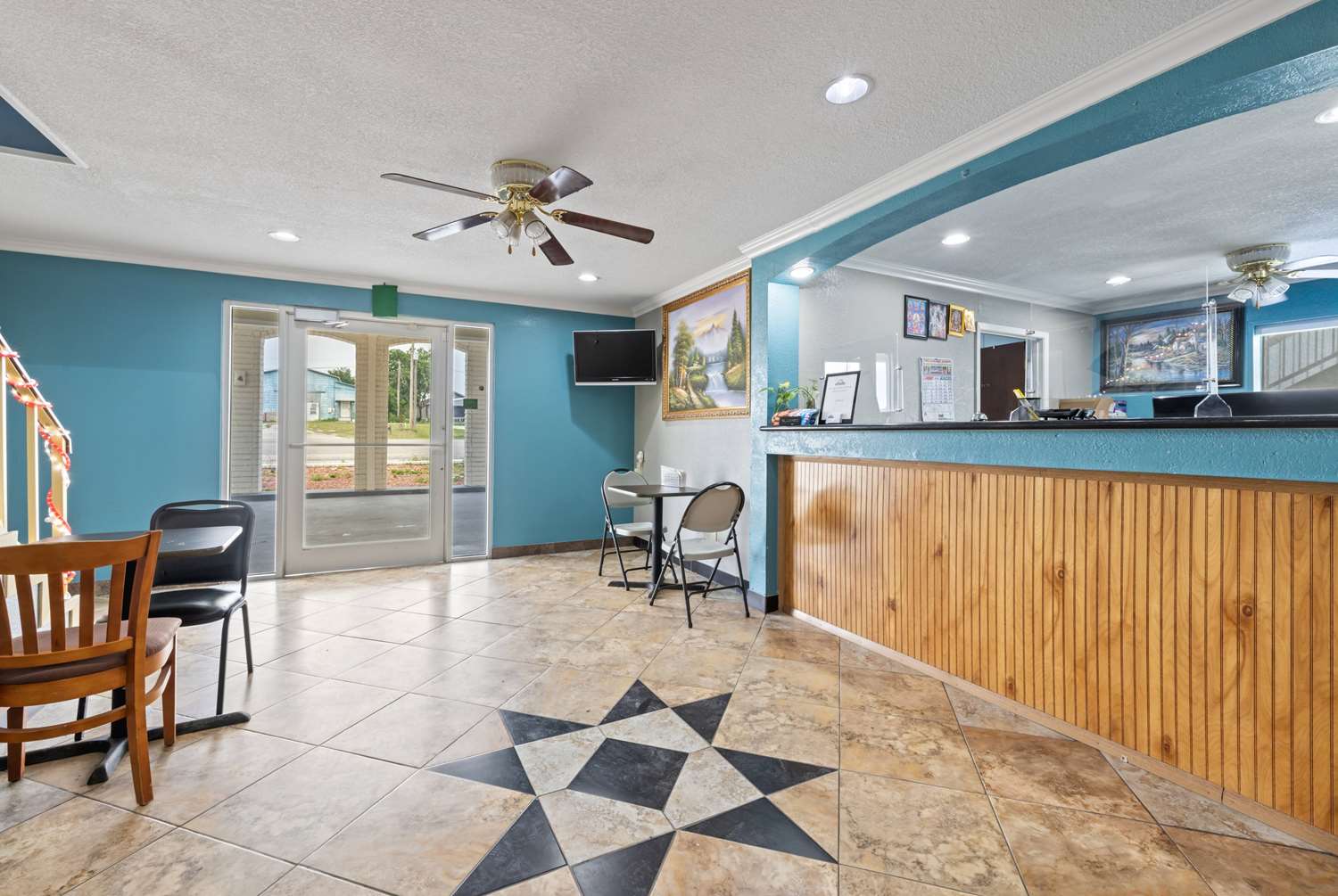 Days Inn by Wyndham Kenedy/Karnes City 5/23