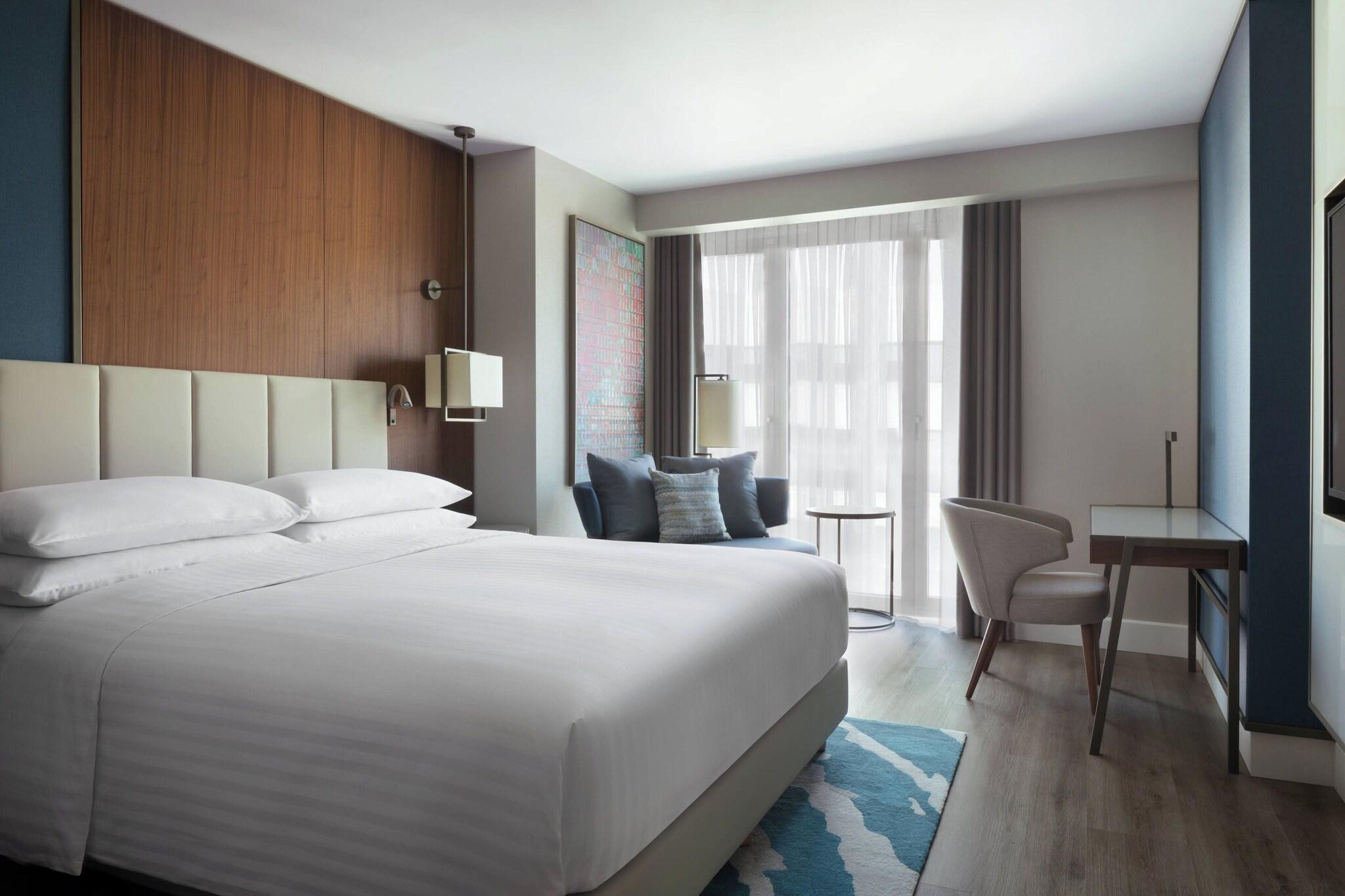 Room, King Bed, Sea View