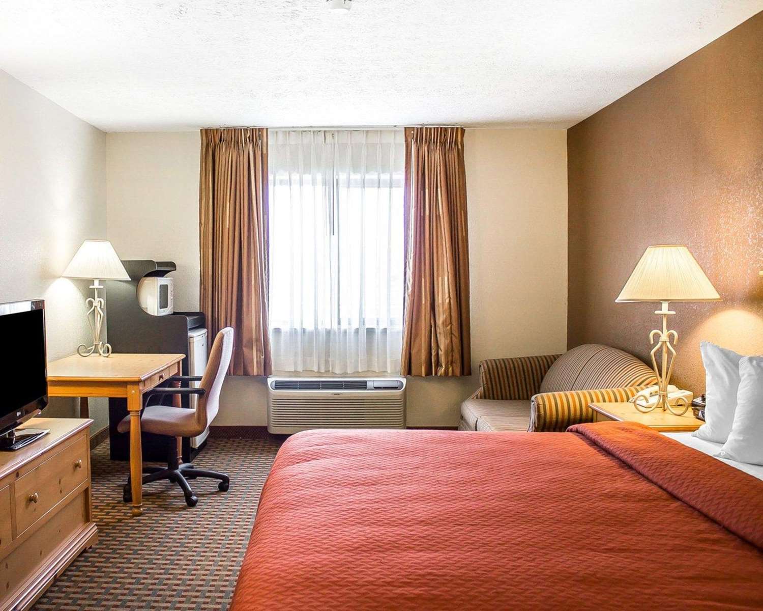 Quality Inn Elyria 7/35