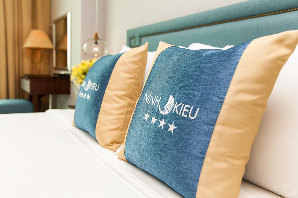 Ninh Kieu Riverside Hotel 31/70