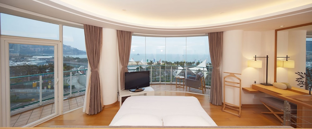 Hilton Garden Inn Shenzhen Dameisha 50/80