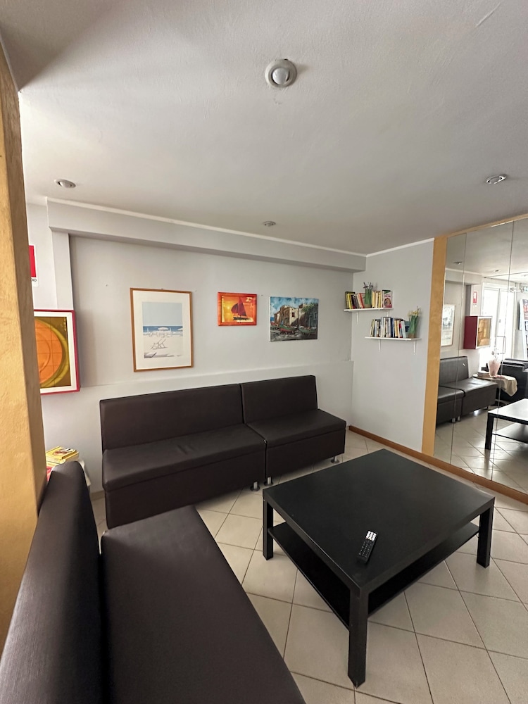Hotel Austria 16/27