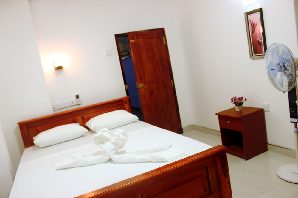 1 BEDROOM, LUXURY