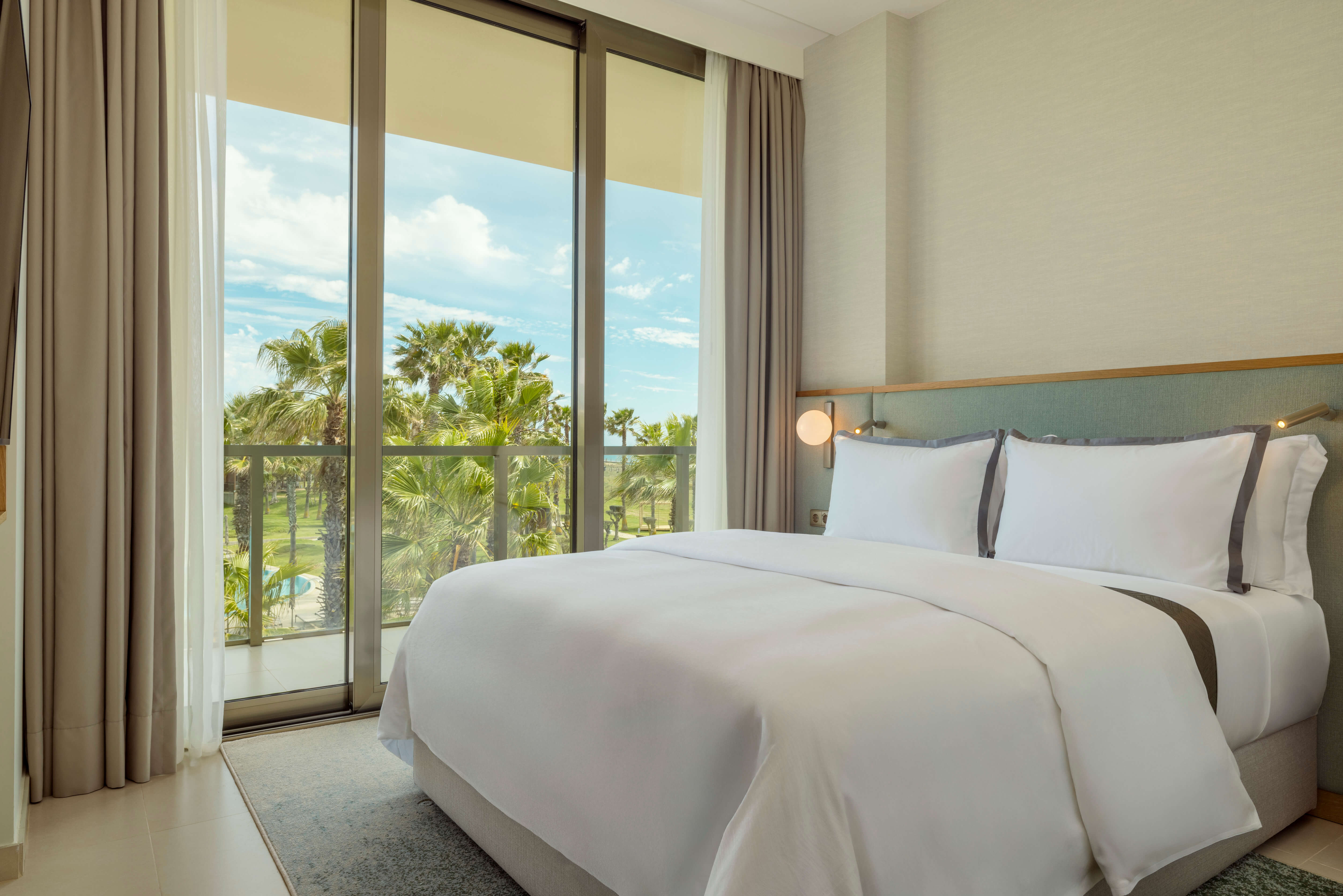 3 Bedrooms, Suite, Sea View