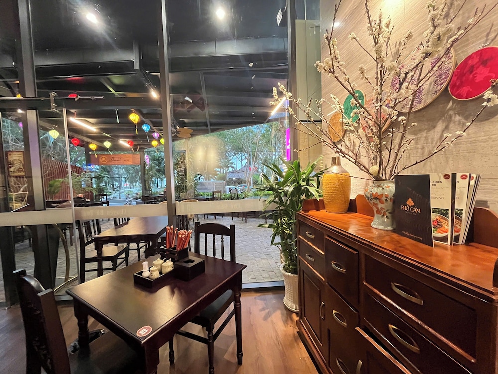 Starcity Bayfront Nha Trang Hotel 57/76