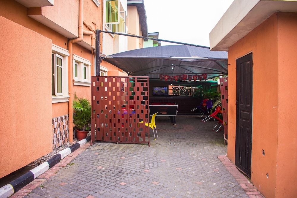 Bavidi Hotel 55/68