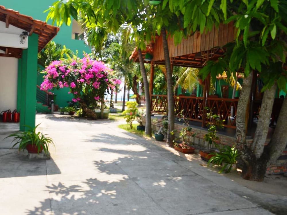 Hiep Hoa Resort 37/40