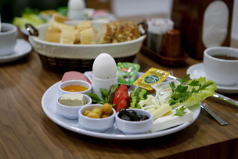 Dimen Hotel 29/37