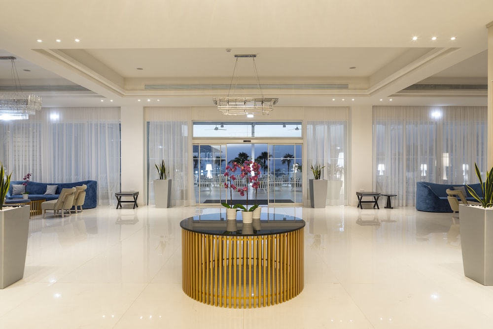 Constantinos The Great Beach Hotel 10/68