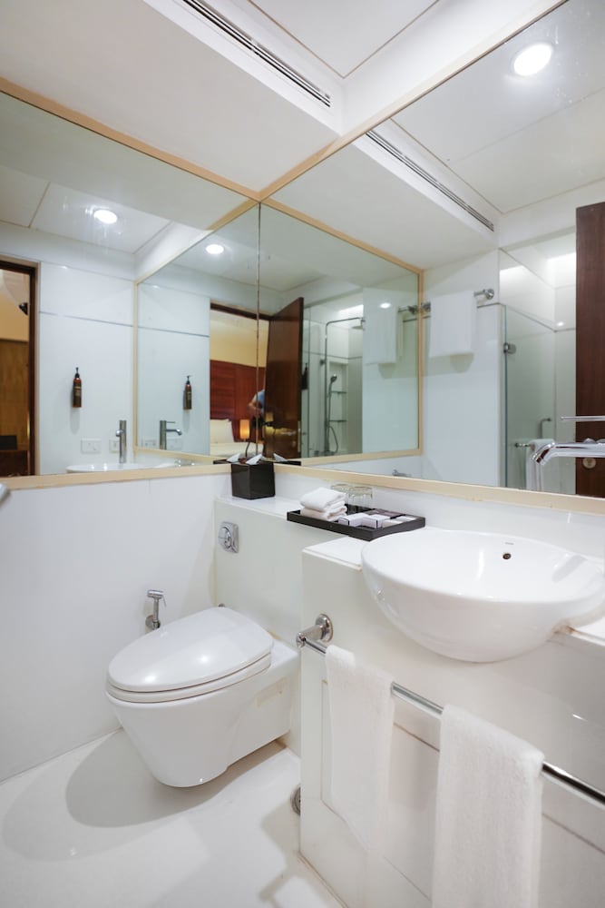 جناح بريميير بسرير كينج بغرفة نوم واحدة، Oakwood Residence Naylor Road Pune 2/2